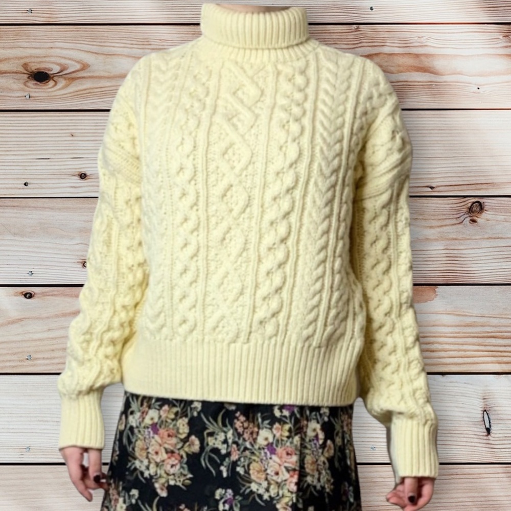 VINTAGE CHUNKY CABLE KNIT TURTLENECK SWEATER CREAM